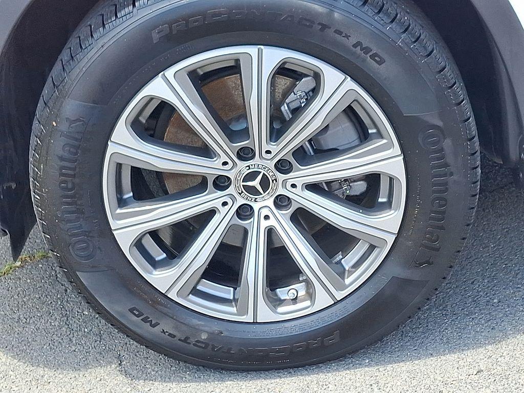 used 2025 Mercedes-Benz GLC 300 car, priced at $47,600