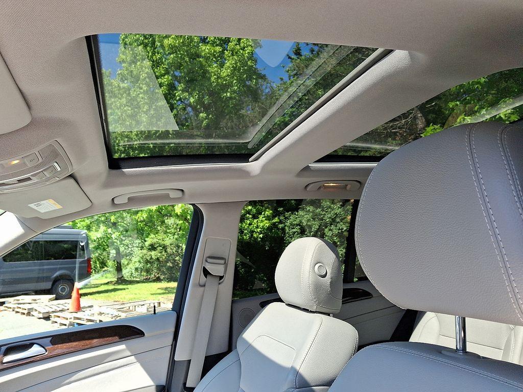 used 2013 Mercedes-Benz M-Class car, priced at $11,700