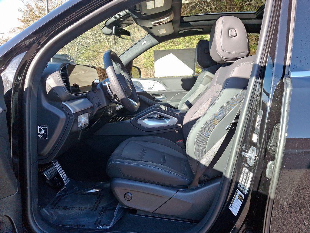 new 2025 Mercedes-Benz AMG GLE 53 car, priced at $90,635