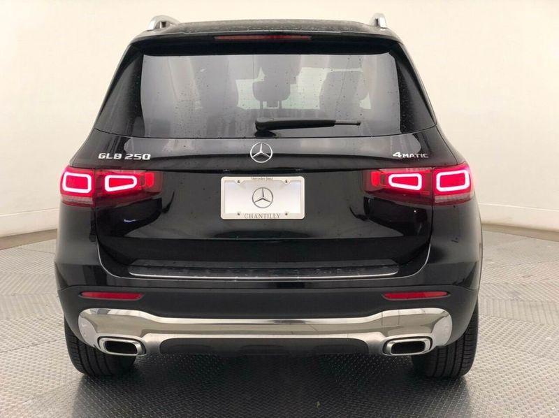 used 2022 Mercedes-Benz GLB 250 car, priced at $35,000