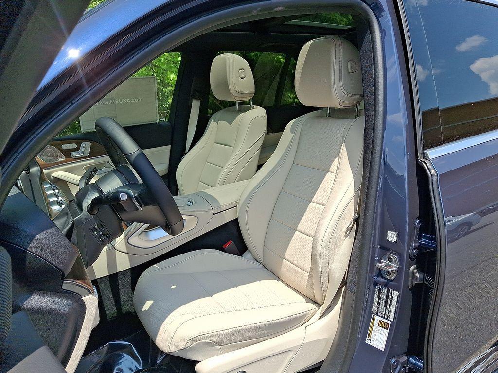 new 2025 Mercedes-Benz GLE 450e car, priced at $76,095