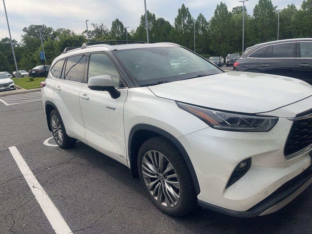 used 2020 Toyota Highlander Hybrid car, priced at $28,463