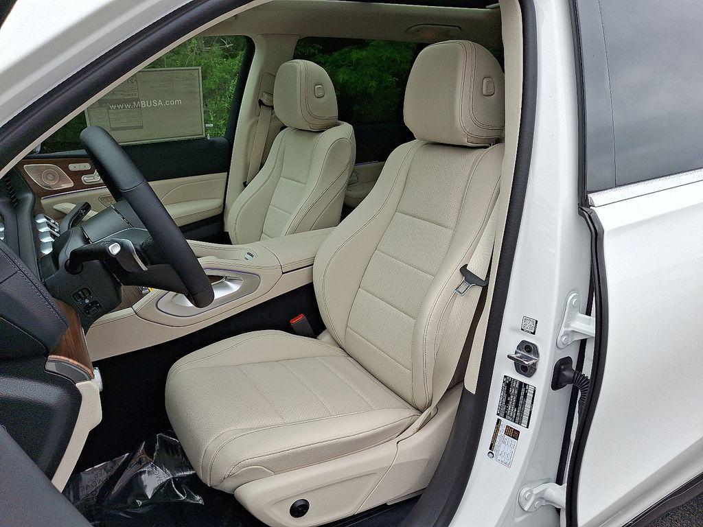 new 2025 Mercedes-Benz GLS 450 car, priced at $90,980