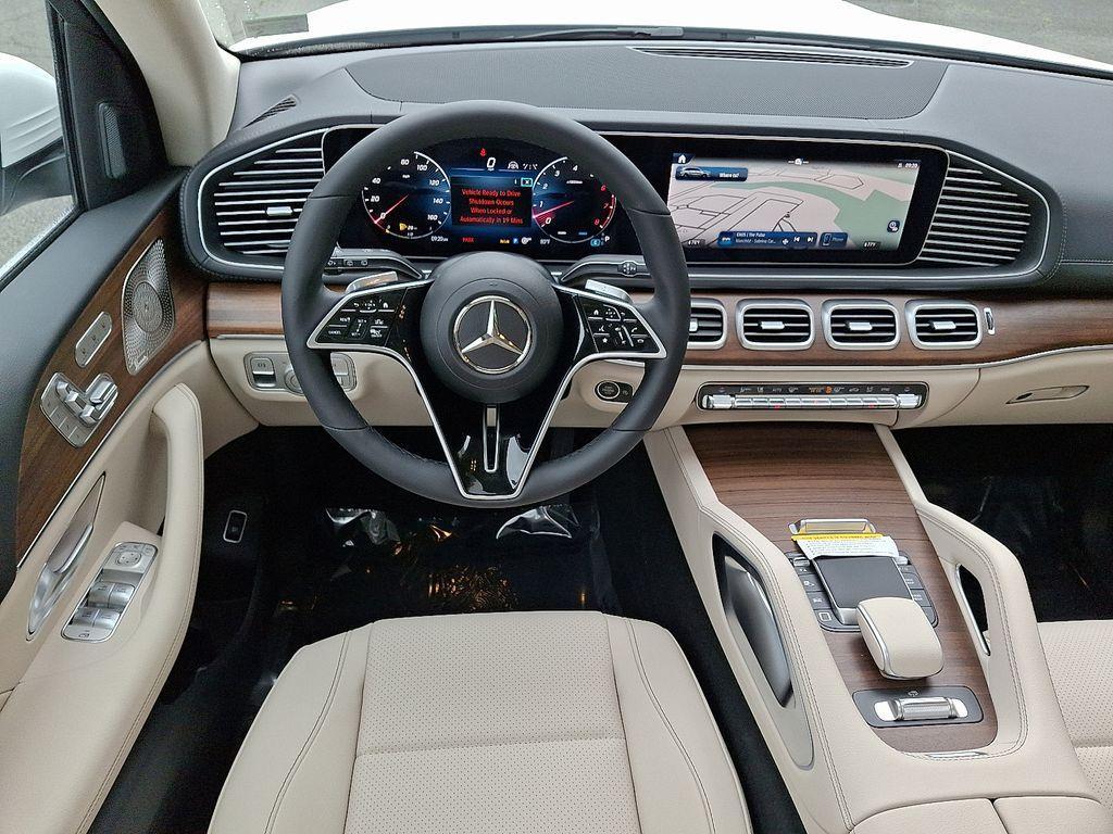 new 2025 Mercedes-Benz GLS 450 car, priced at $90,980