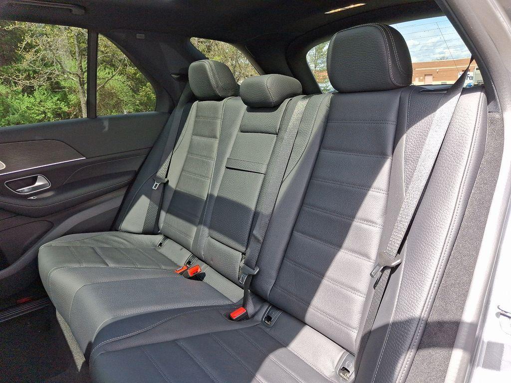 new 2025 Mercedes-Benz GLE 580 car, priced at $96,045