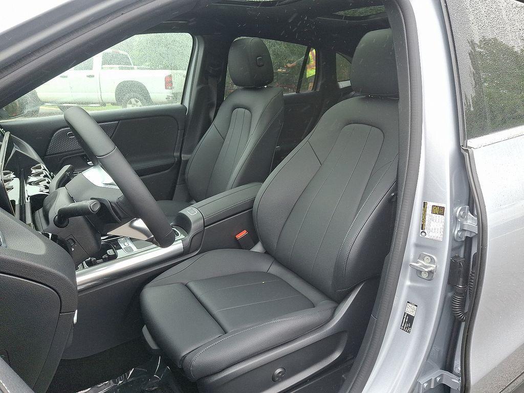 new 2026 Mercedes-Benz GLA 250 car, priced at $50,180