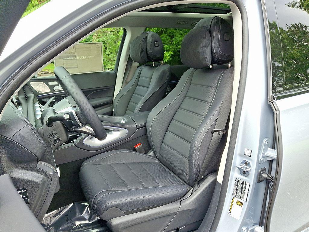 new 2025 Mercedes-Benz GLS 450 car, priced at $98,700