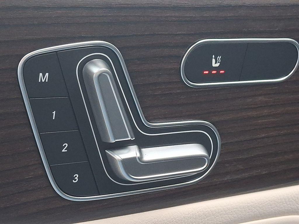 new 2026 Mercedes-Benz GLB 250 car, priced at $50,030