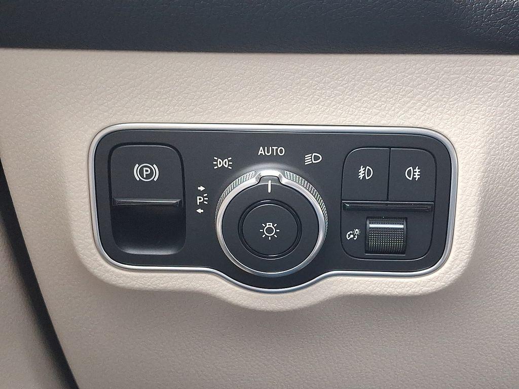 new 2026 Mercedes-Benz GLB 250 car, priced at $50,030