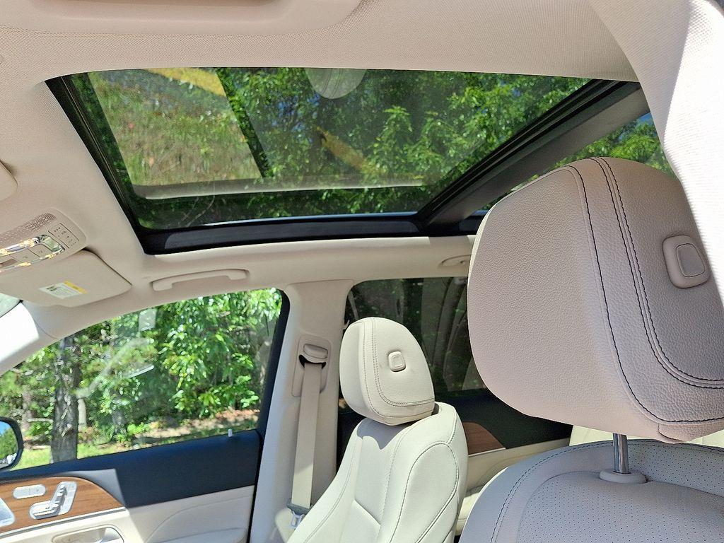used 2022 Mercedes-Benz GLE 350 car, priced at $44,000