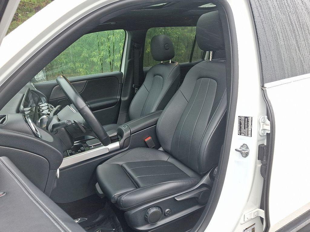 used 2022 Mercedes-Benz GLB 250 car, priced at $33,565
