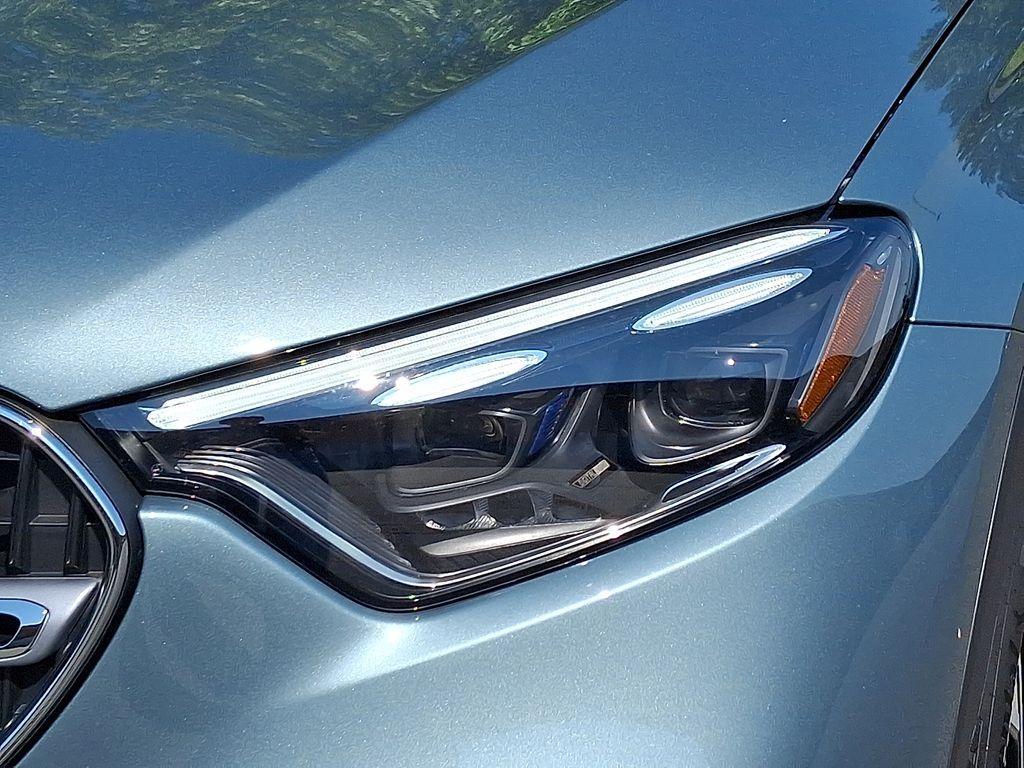 new 2025 Mercedes-Benz GLC 350e car, priced at $70,370