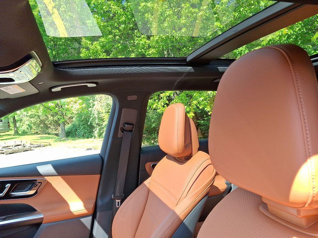 new 2025 Mercedes-Benz GLC 350e car, priced at $70,370