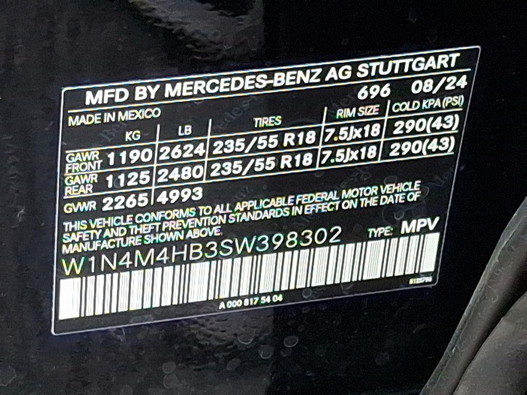 new 2025 Mercedes-Benz GLB 250 car, priced at $49,595