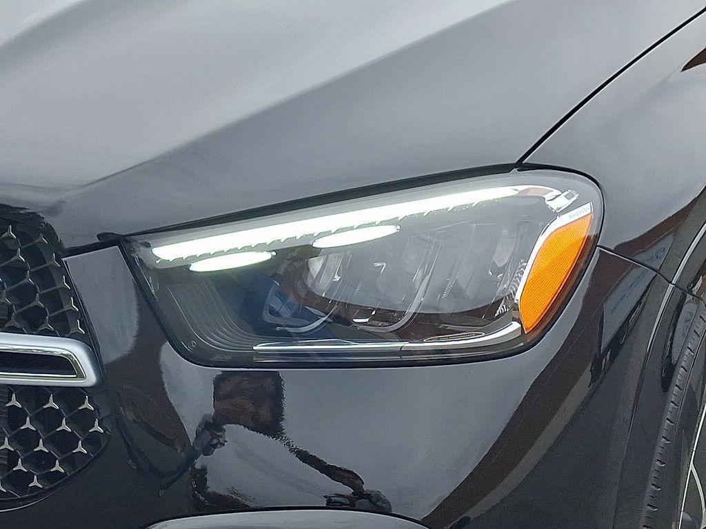 new 2026 Mercedes-Benz GLE 580 car, priced at $96,555