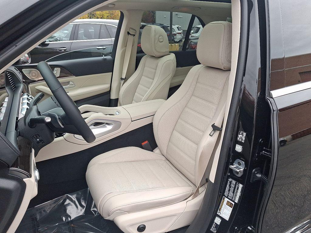 new 2026 Mercedes-Benz GLE 580 car, priced at $96,555