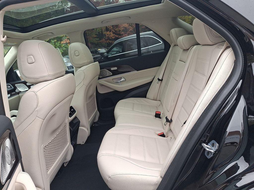 new 2026 Mercedes-Benz GLE 580 car, priced at $96,555