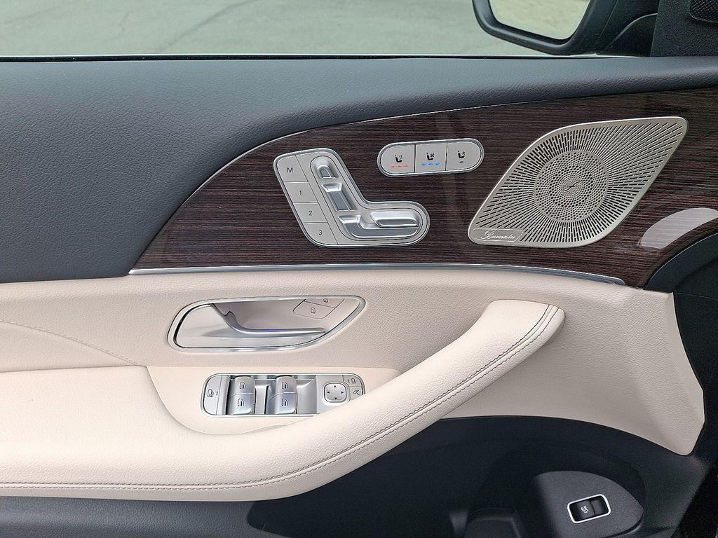 new 2026 Mercedes-Benz GLE 580 car, priced at $96,555