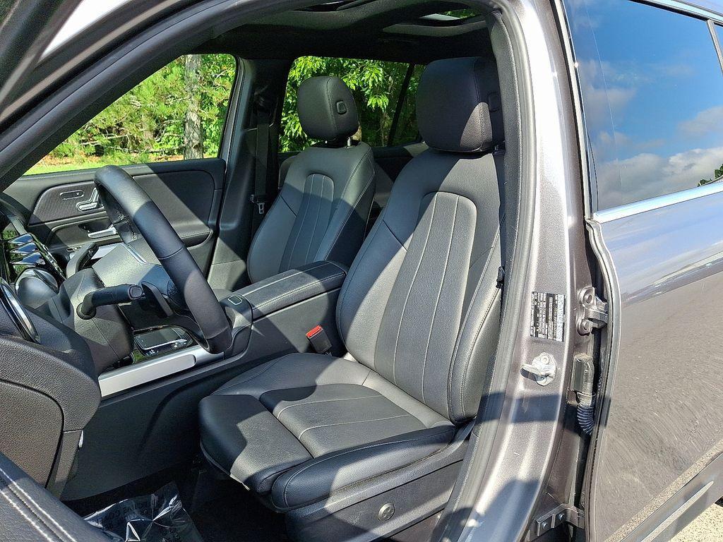used 2021 Mercedes-Benz GLB 250 car, priced at $23,985