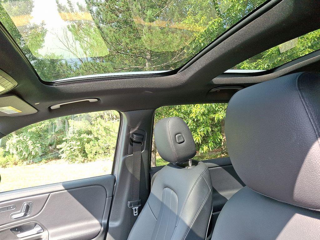 used 2021 Mercedes-Benz GLB 250 car, priced at $23,985