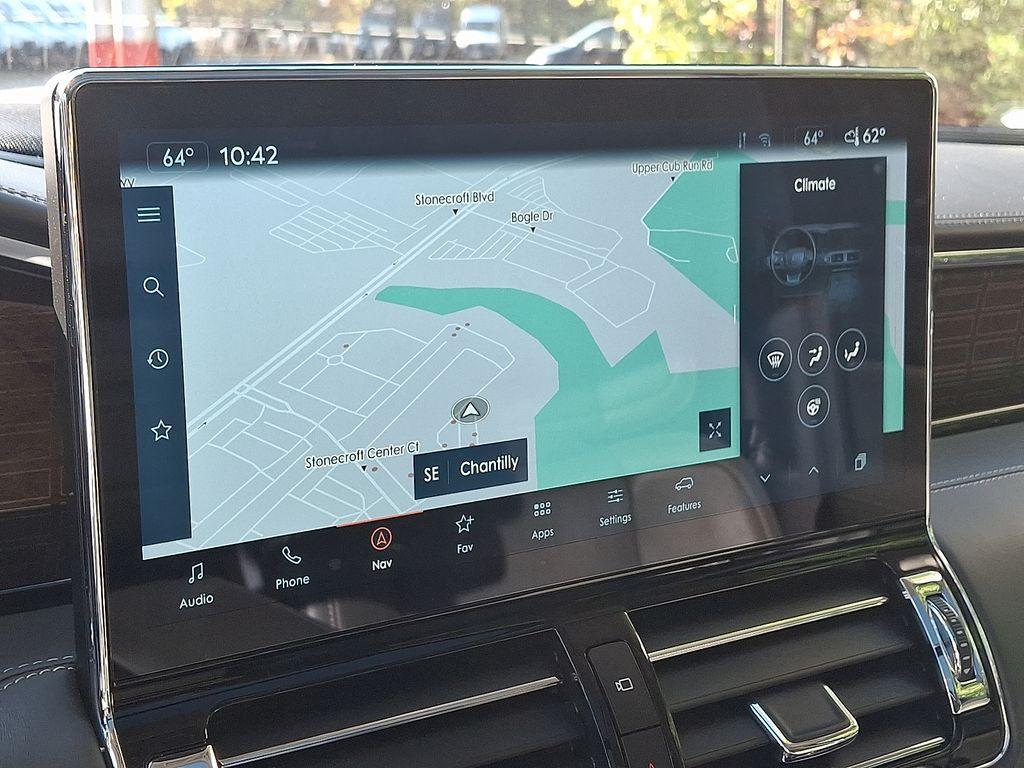 used 2022 Lincoln Navigator car, priced at $57,900