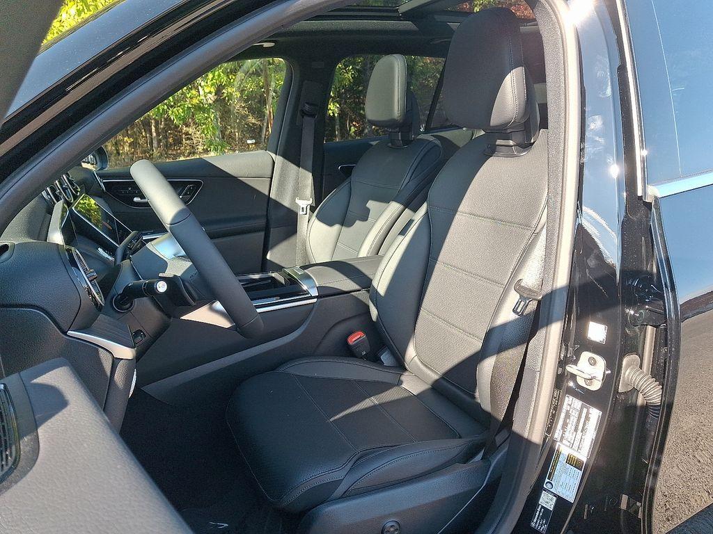 new 2026 Mercedes-Benz GLC 300 car, priced at $54,585