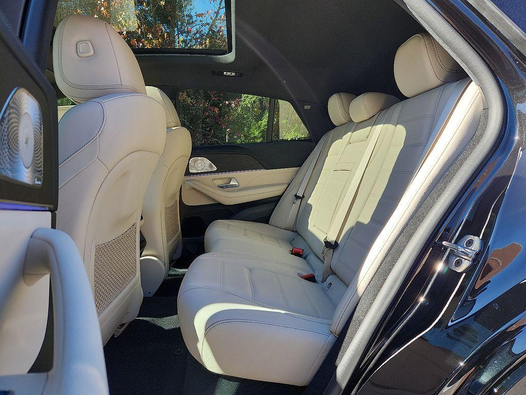 new 2026 Mercedes-Benz GLE 450 car, priced at $85,015