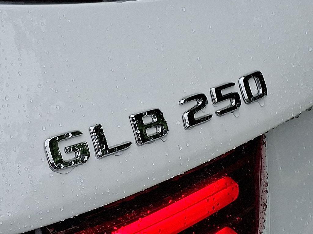 new 2025 Mercedes-Benz GLB 250 car, priced at $49,725