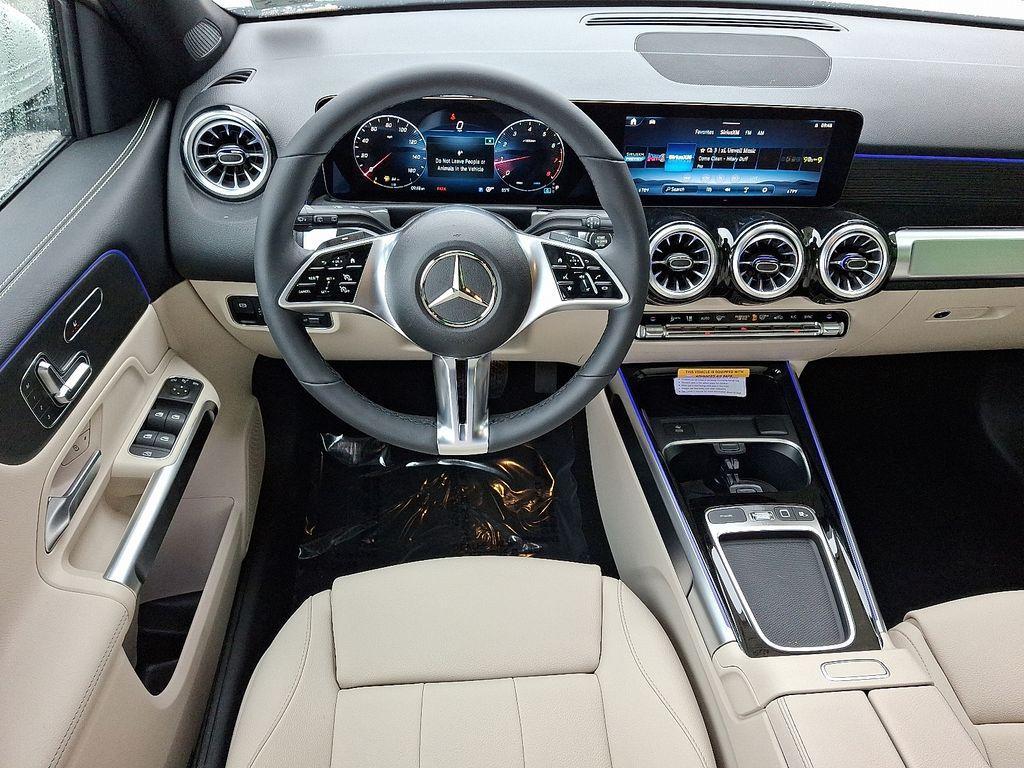 new 2025 Mercedes-Benz GLB 250 car, priced at $49,725