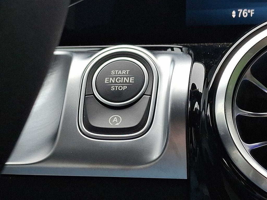 new 2025 Mercedes-Benz GLB 250 car, priced at $49,725