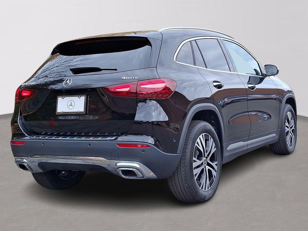 new 2025 Mercedes-Benz GLA 250 car, priced at $50,285