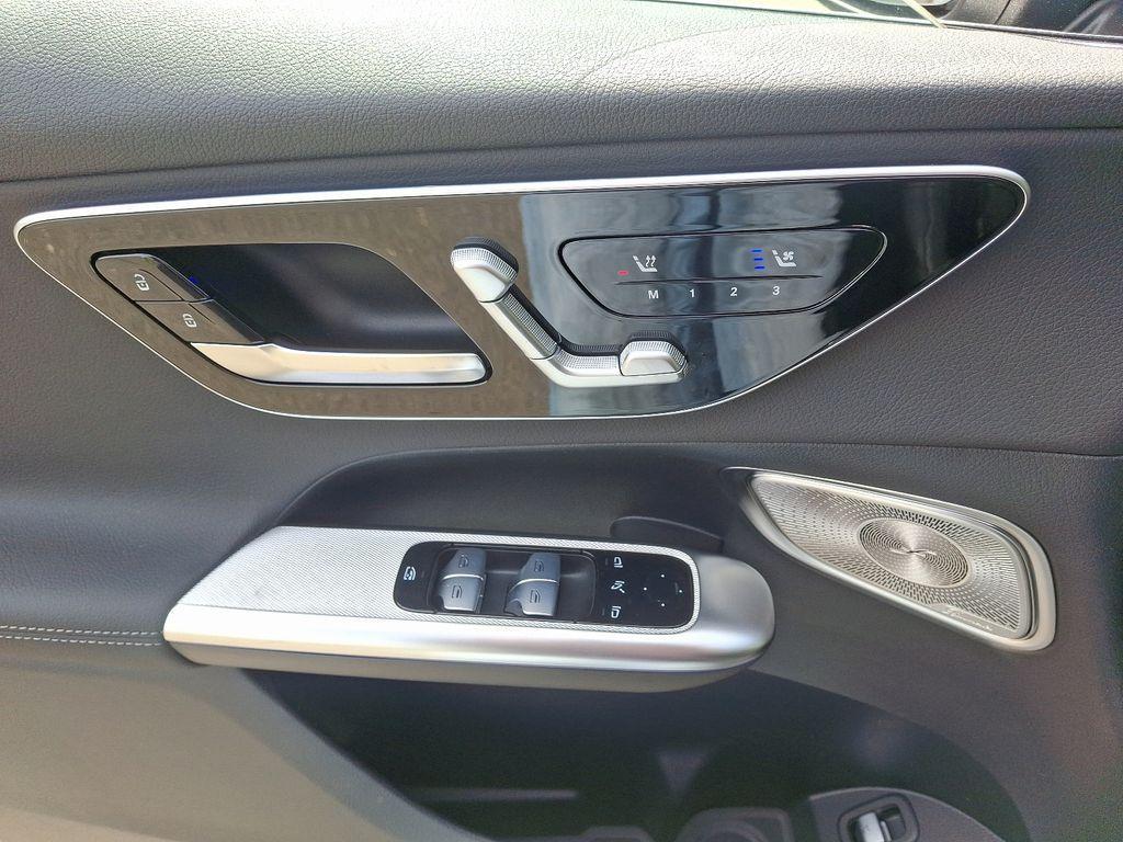 new 2025 Mercedes-Benz GLC 300 car, priced at $59,005