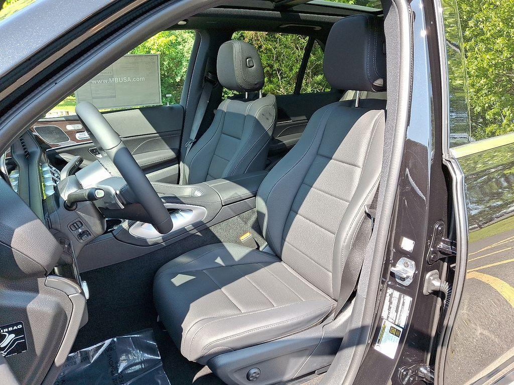 new 2025 Mercedes-Benz GLE 450e car, priced at $76,290