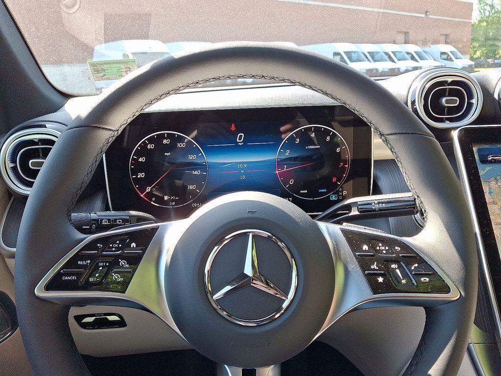 new 2025 Mercedes-Benz GLC 300 car, priced at $58,185
