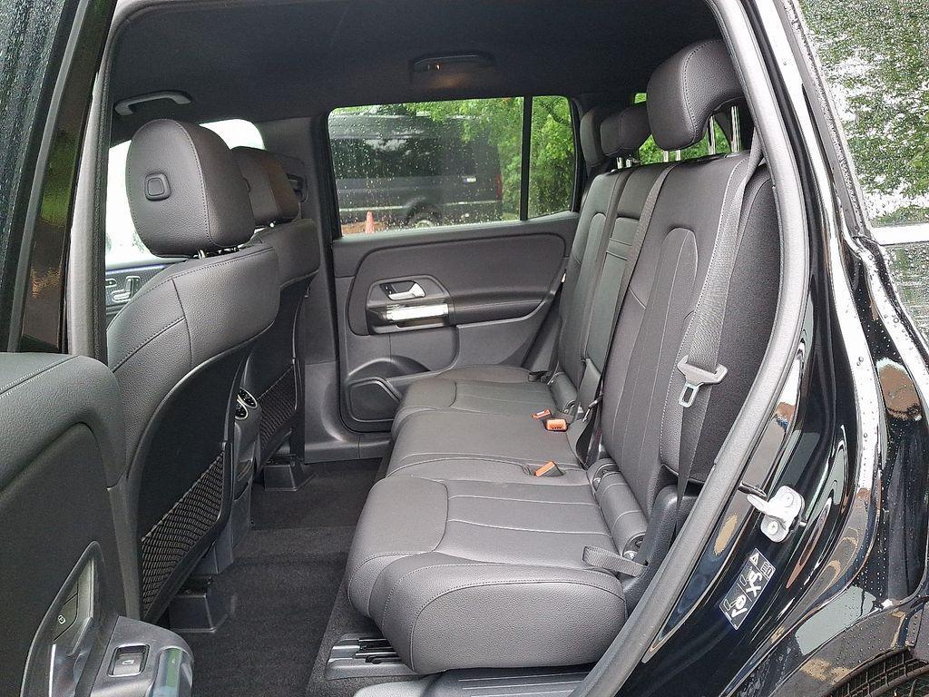 new 2025 Mercedes-Benz GLB 250 car, priced at $49,595