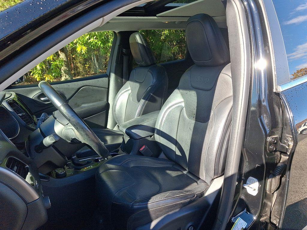 used 2019 Jeep Cherokee car, priced at $14,200