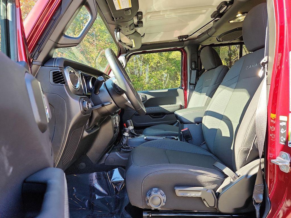 used 2022 Jeep Wrangler Unlimited car, priced at $37,300