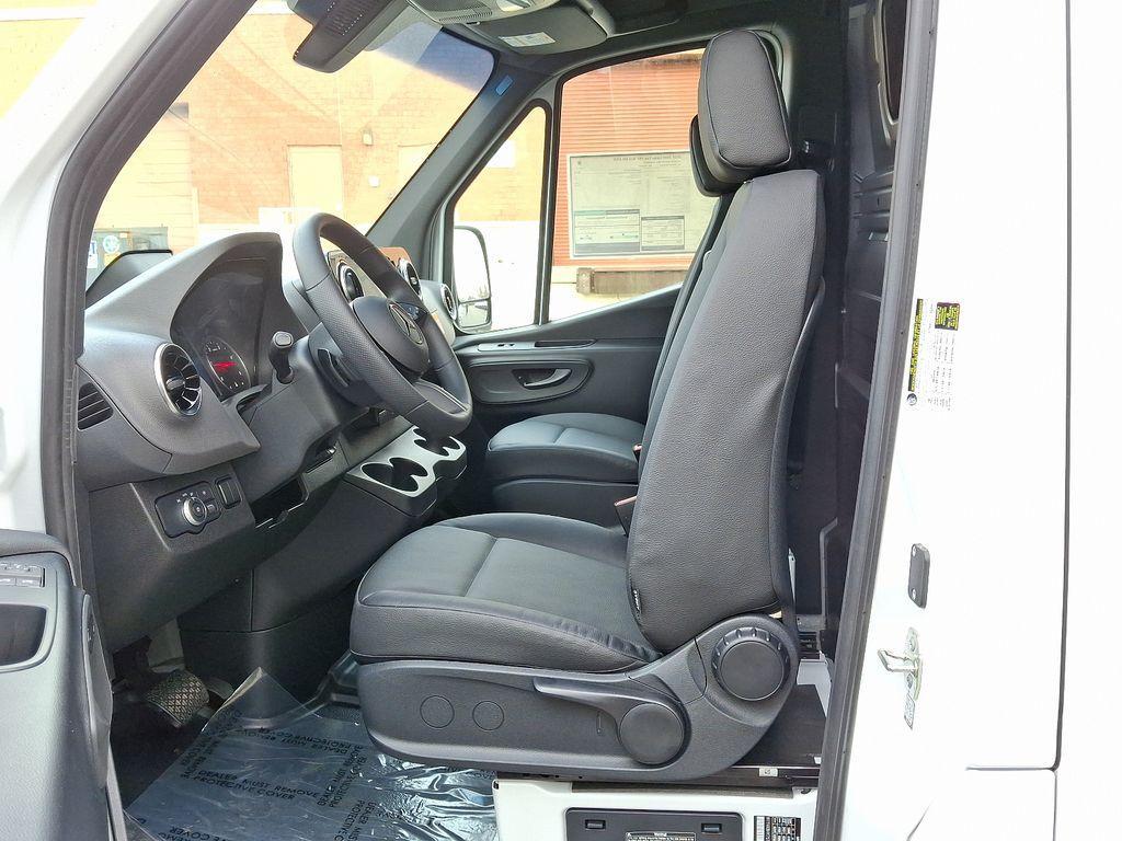 new 2025 Mercedes-Benz Sprinter 2500 car, priced at $62,280