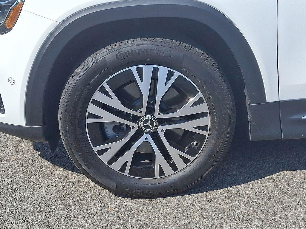 used 2024 Mercedes-Benz GLB 250 car, priced at $39,400