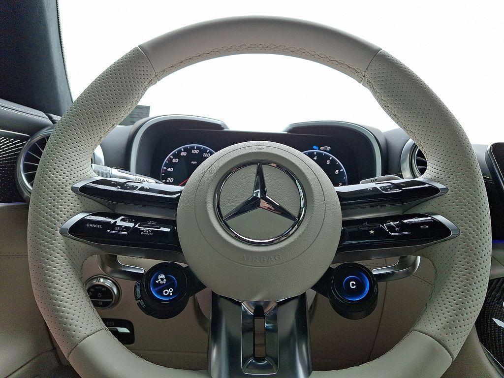 new 2025 Mercedes-Benz AMG SL 55 car, priced at $172,665