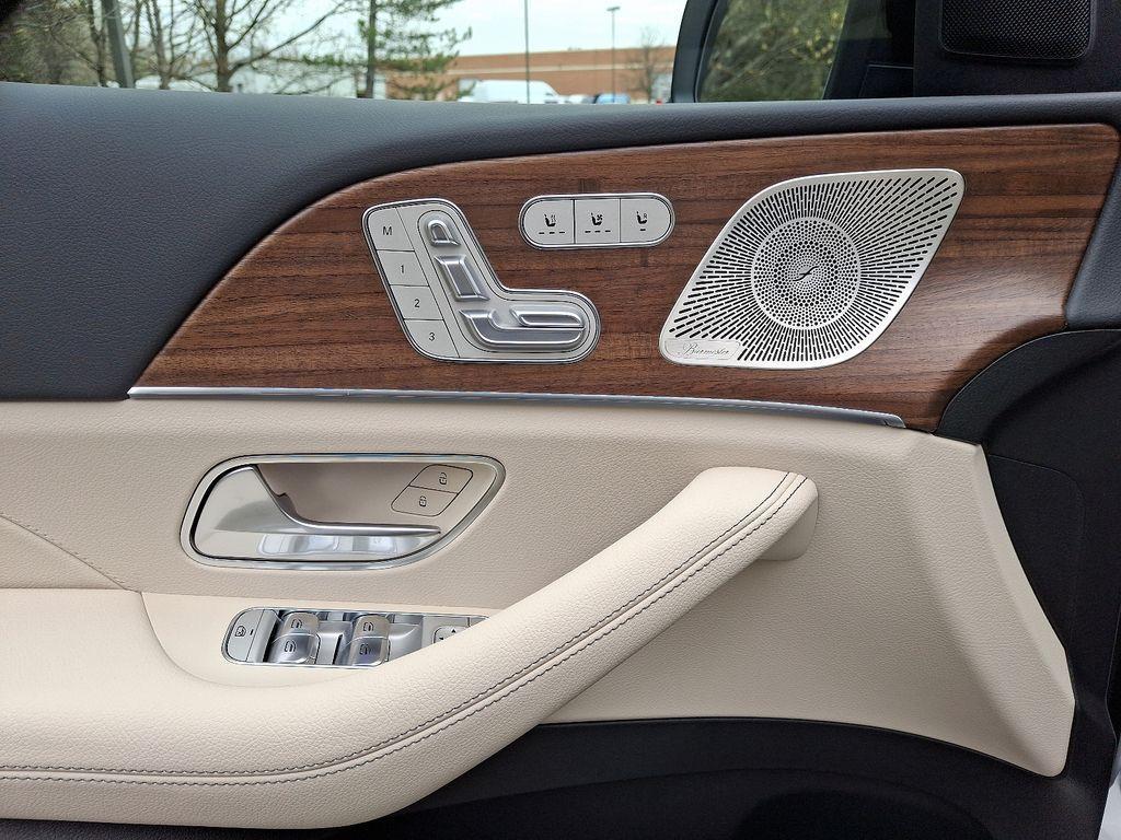 new 2025 Mercedes-Benz GLE 450 car, priced at $84,200