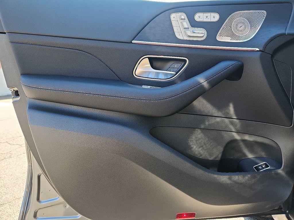 new 2026 Mercedes-Benz GLE 450 car, priced at $84,060