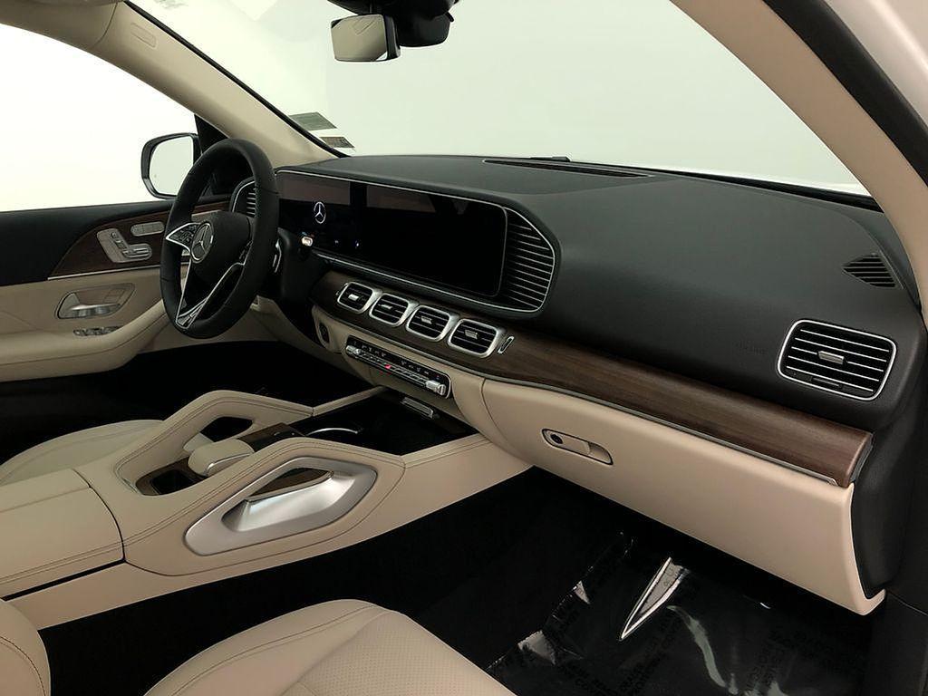 used 2024 Mercedes-Benz GLE 450 car, priced at $63,000