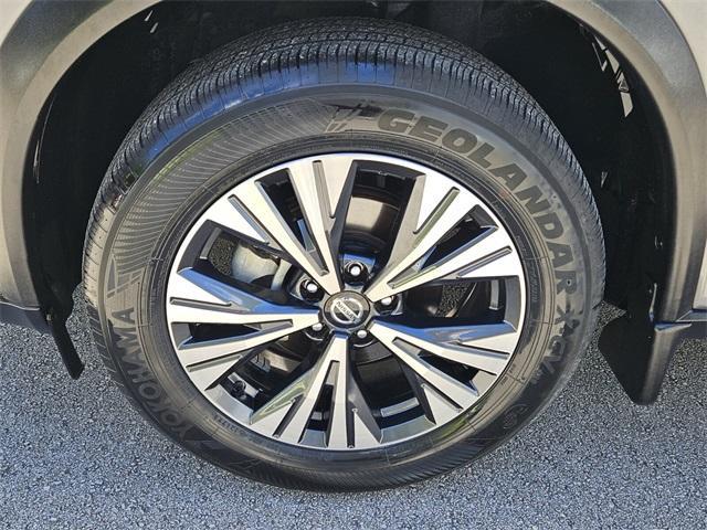 used 2021 Nissan Rogue car, priced at $17,999