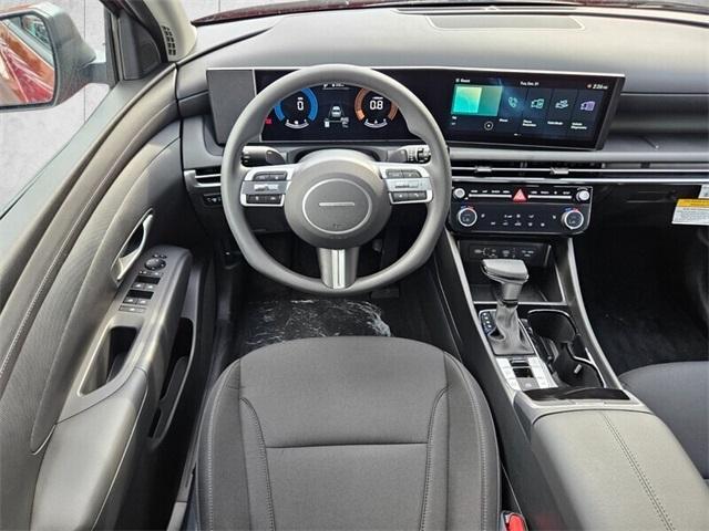 new 2025 Hyundai Tucson car, priced at $28,613