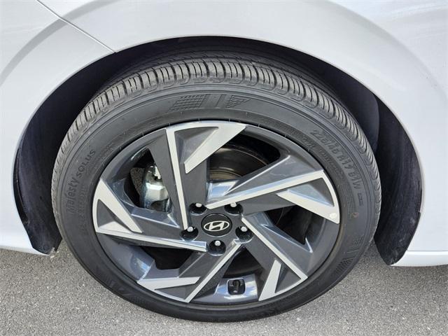new 2025 Hyundai Elantra car, priced at $23,582