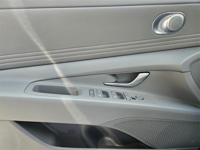new 2025 Hyundai Elantra car, priced at $24,980