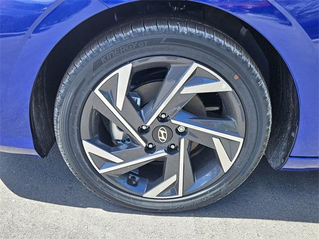 new 2025 Hyundai Elantra car, priced at $24,980