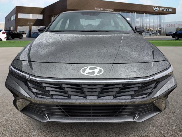 used 2025 Hyundai Elantra car, priced at $20,599