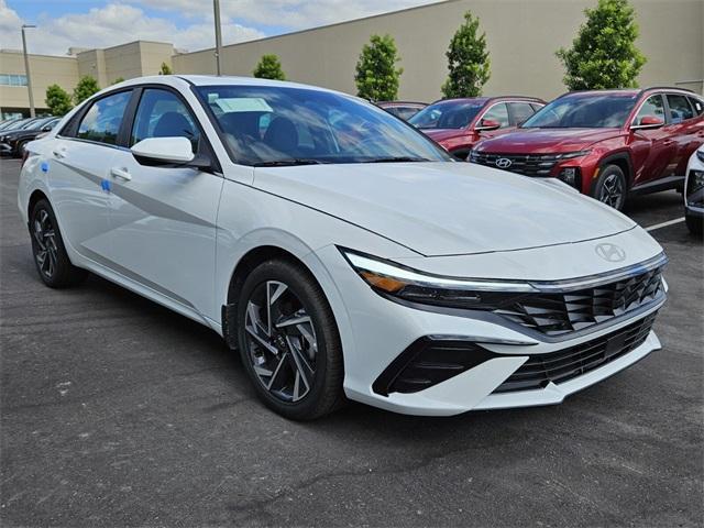 new 2025 Hyundai Elantra car, priced at $26,980